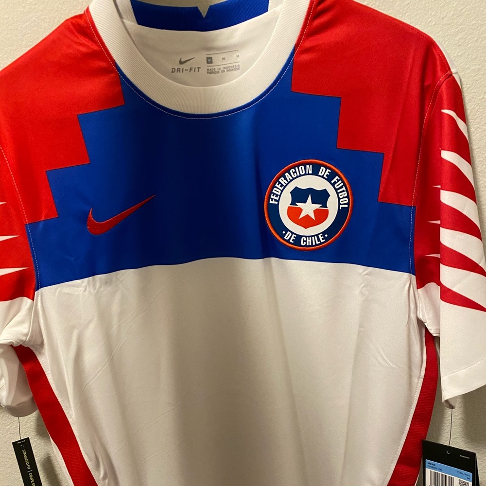 size M chile away soccer jersey! NWT!